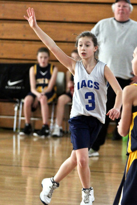lrIACSgirls5&6Basketball-75