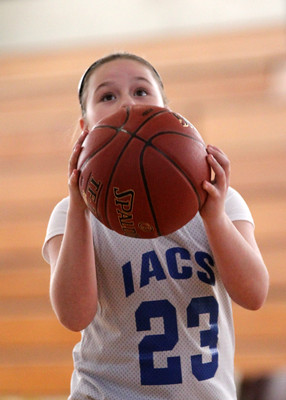 lrIACSgirls5&6BasketbalGAME2-15