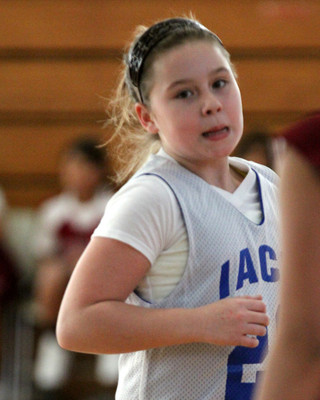 lrIACSgirls5&6BasketbalGAME2-41