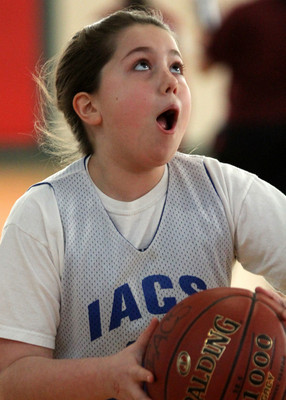 lrIACSgirls5&6BasketbalGAME2-4
