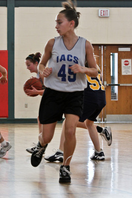 lrIACSgirls5&6Basketball-99