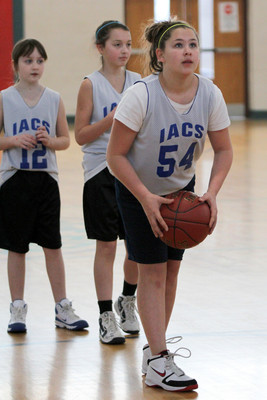 lrIACSgirls5&6Basketball-15