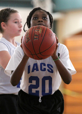 lrIACSgirls5&6BasketbalGAME2-22