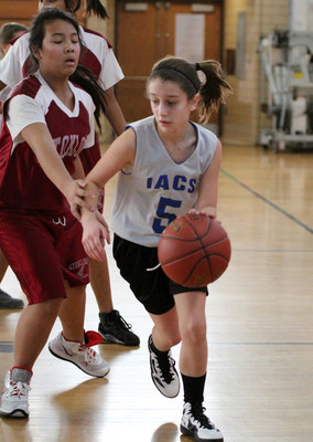lrIACSgirls5&6BasketbalGAME2-79