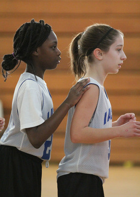 lrIACSgirls5&6BasketbalGAME2-62