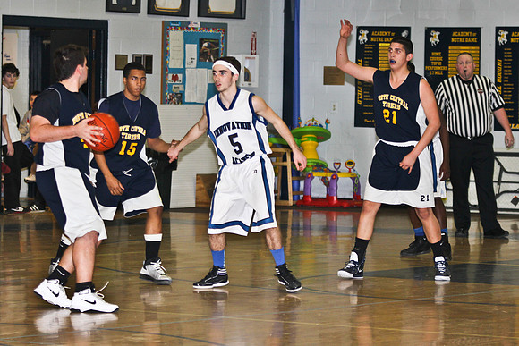 lrIACSvarsityBasketballHOMEgame-180
