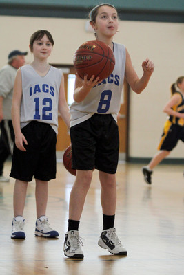 lrIACSgirls5&6Basketball-16