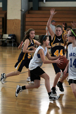 lrIACSgirls5&6Basketball-32
