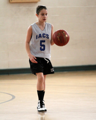 lrIACSgirls5&6BasketbalGAME2-40
