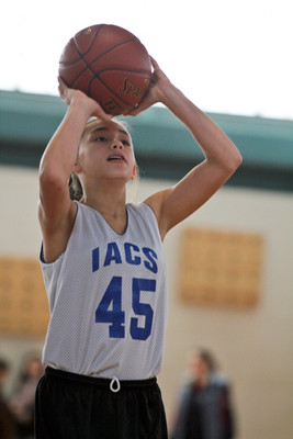 lrIACSgirls5&6Basketball-7