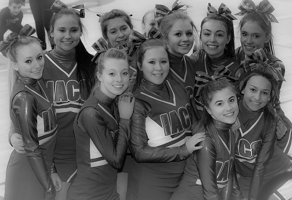 lrCheer2014-0699-3