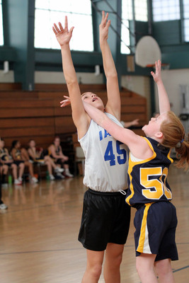 lrIACSgirls5&6Basketball-148