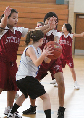 lrIACSgirls5&6BasketbalGAME2-60