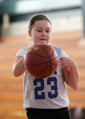 lrIACSgirls5&6BasketbalGAME2-31