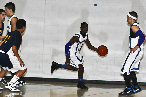lrIACSvarsityBasketballHOMEgame-211