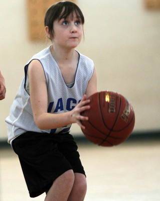 lrIACSgirls5&6Basketball-13