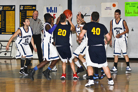 lrIACSvarsityBasketballHOMEgame-150