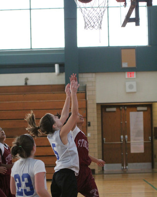 lrIACSgirls5&6BasketbalGAME2-53