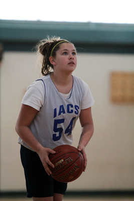 lrIACSgirls5&6Basketball-8
