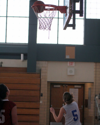 lrIACSgirls5&6BasketbalGAME2-44