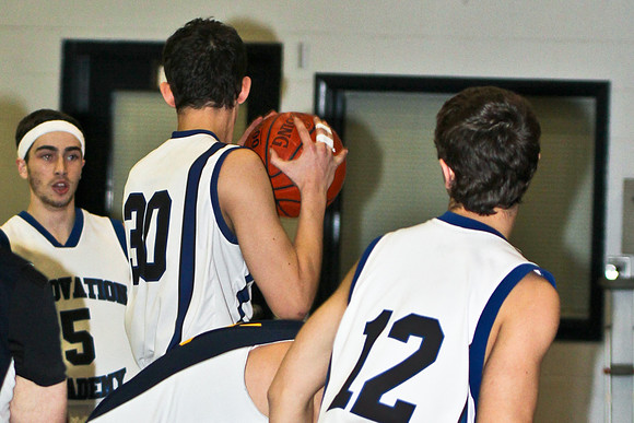 lrIACSvarsityBasketballHOMEgame-40