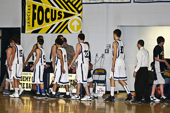 lrIACSvarsityBasketballHOMEgame-367