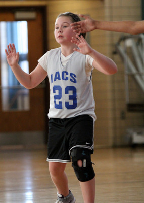 lrIACSgirls5&6BasketbalGAME2-86