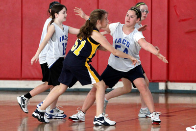 lrIACSgirls5&6Basketball-120