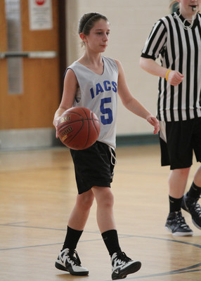 lrIACSgirls5&6BasketbalGAME2-85