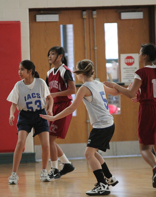 lrIACSgirls5&6BasketbalGAME2-47