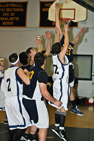 lrIACSvarsityBasketballHOMEgame-38