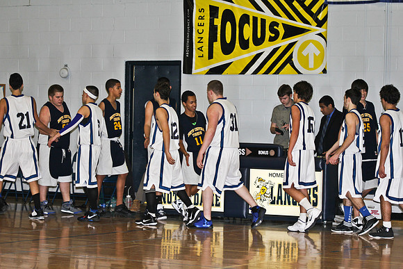 lrIACSvarsityBasketballHOMEgame-365