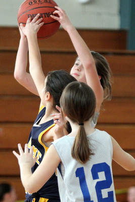 lrIACSgirls5&6Basketball-190