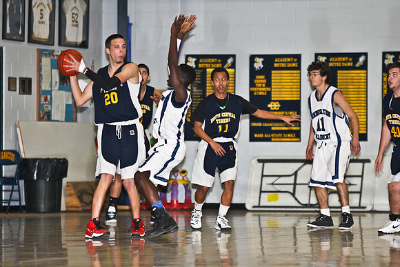 lrIACSvarsityBasketballHOMEgame-133