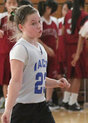 lrIACSgirls5&6BasketbalGAME2-83